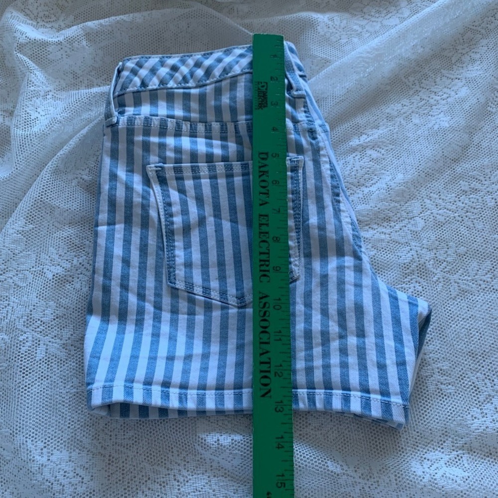 Universal Thread Womens Blue White Striped High Rise Denim Shorts Size 0 25R